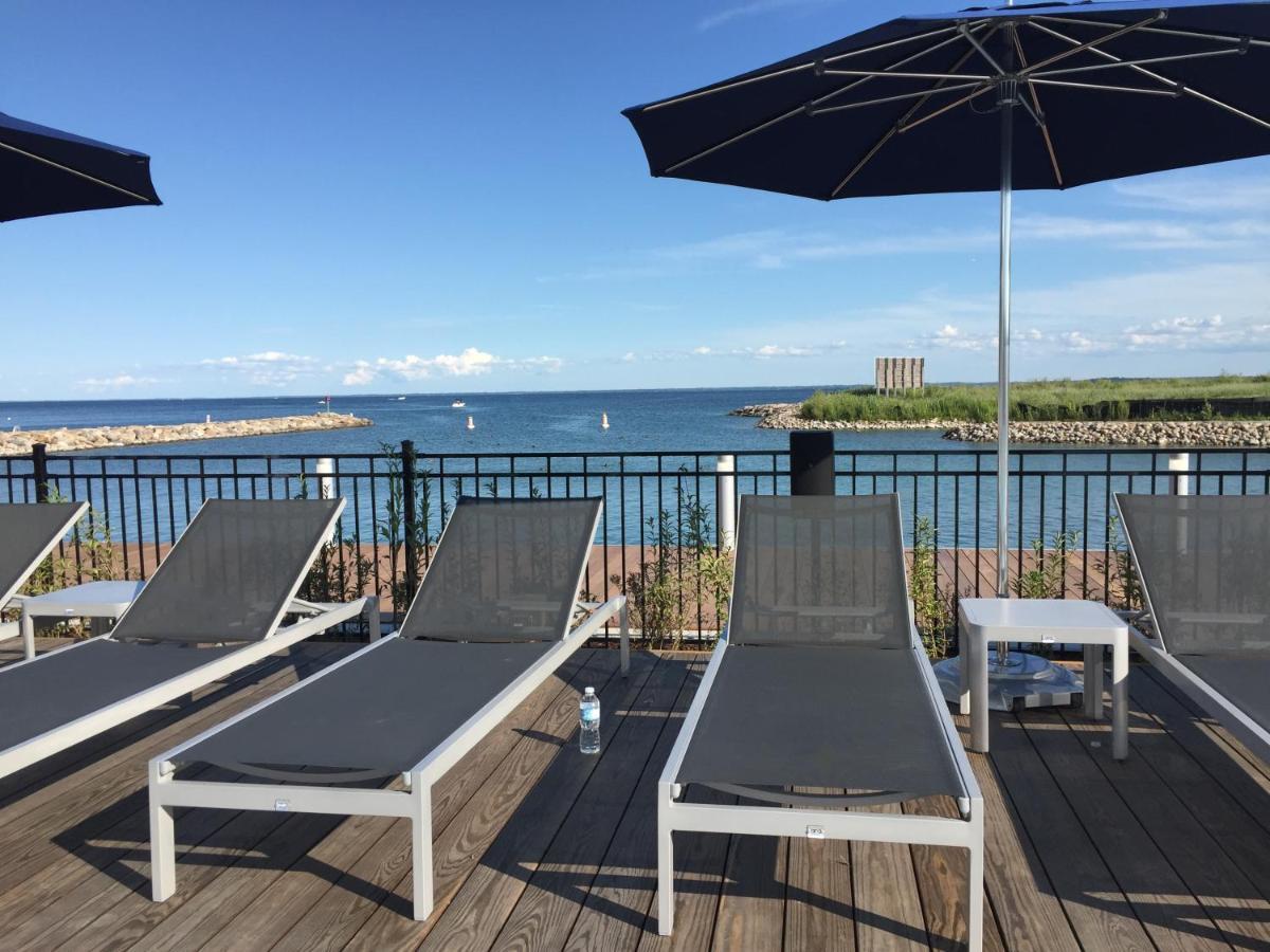 Stunning Stayz At Friday Harbour Beach Marina Resort Lake Simcoe Innisfil Dış mekan fotoğraf